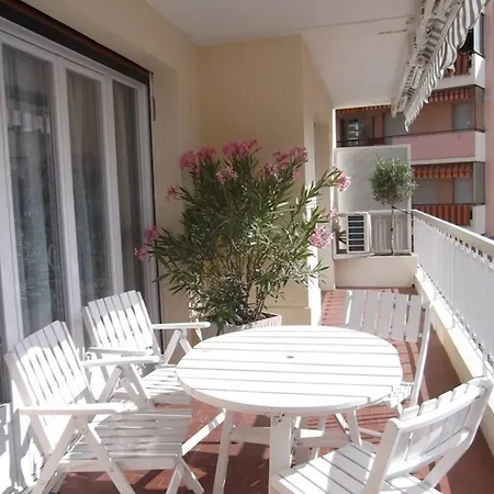 Apartement Marechal Gallieni קאן
