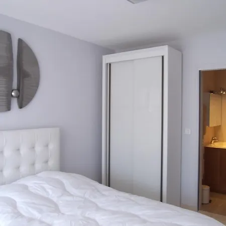 Apartement Marechal Gallieni *